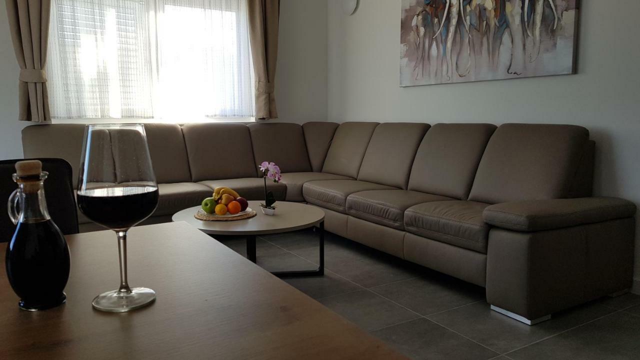 Apartment Aria Exclusive Petrcane Exterior foto